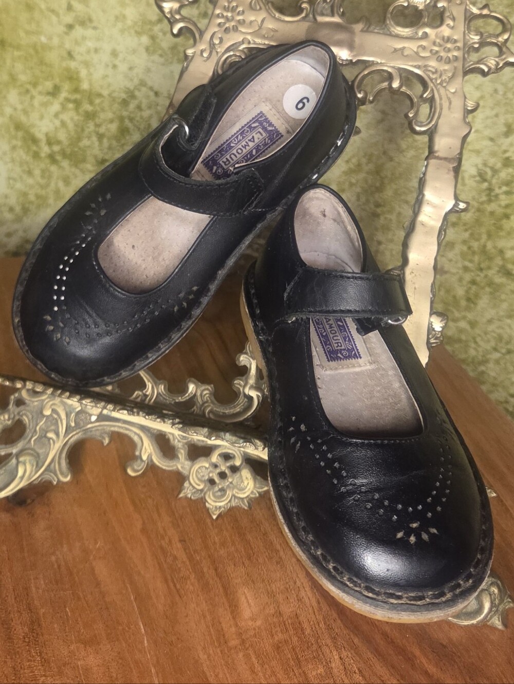 L'Amour Baby Black Mary Jane Shoes Brogue Detailing  Sz 6